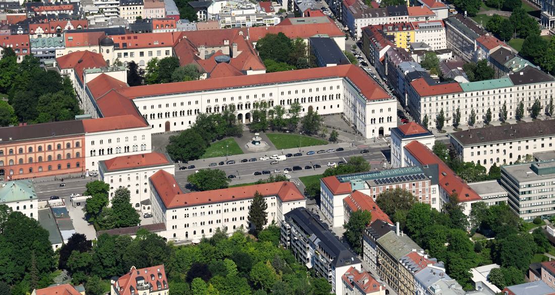 Ludwig-Maximilians-Universität München aus der Luft
